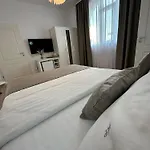 Halta Pescarus Guest house
